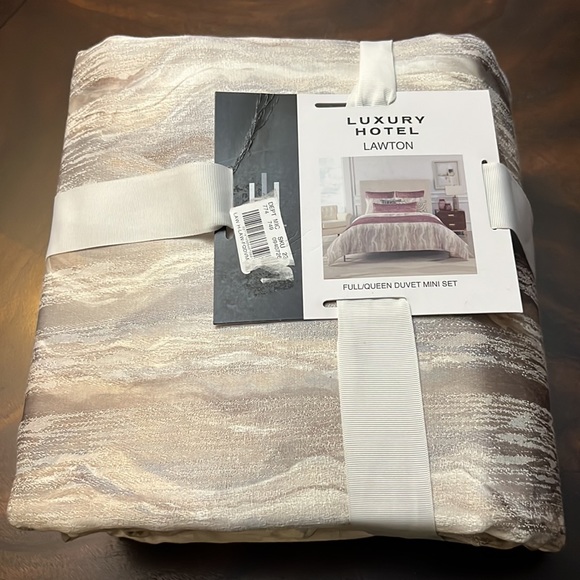 Luxury Hotel Lawton Marbled Duvet Cover Mini Set - Picture 8 of 8
